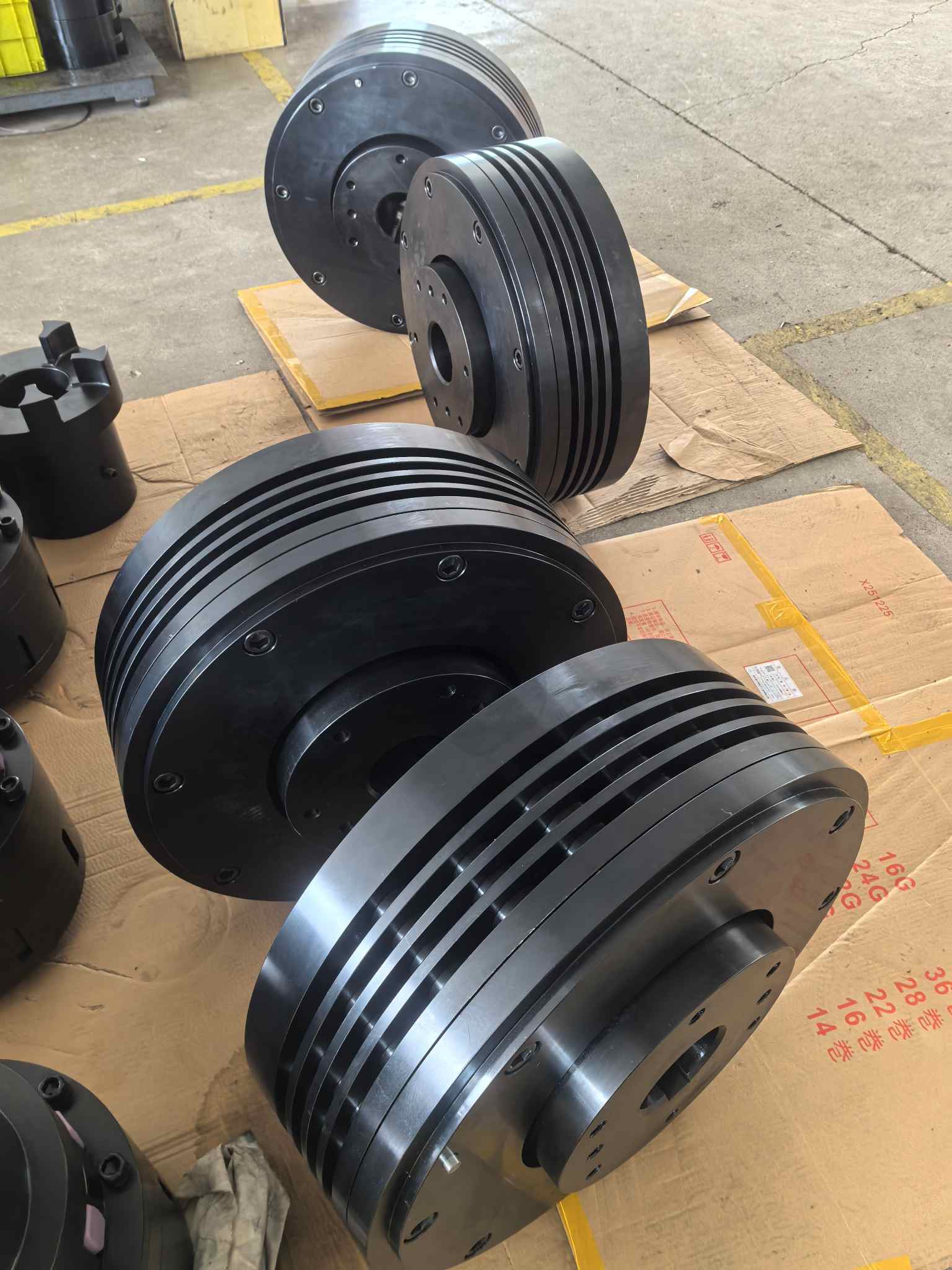 Sản xuất đã hoàn thành và sẵn sàng giao khớp nối giới hạn mô-men xoắn hạng nặng tùy chỉnh